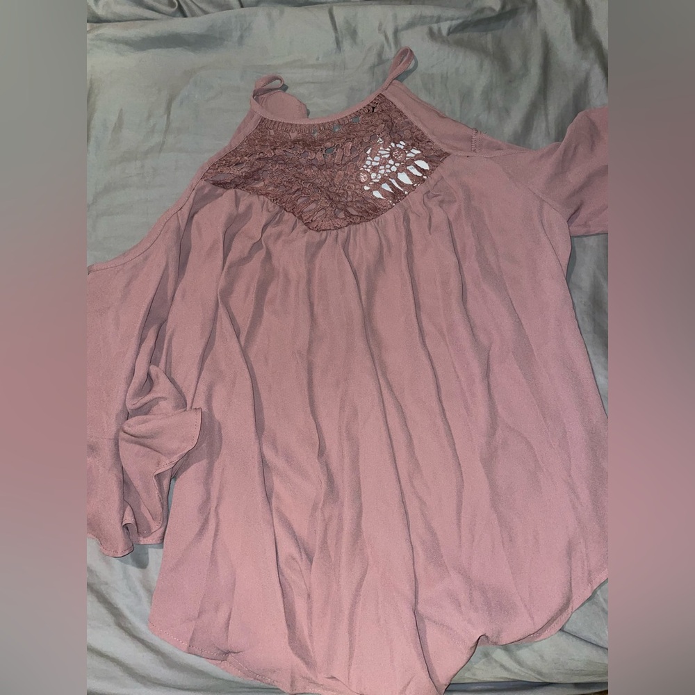 Mauve colored cold shoulder shirt!
